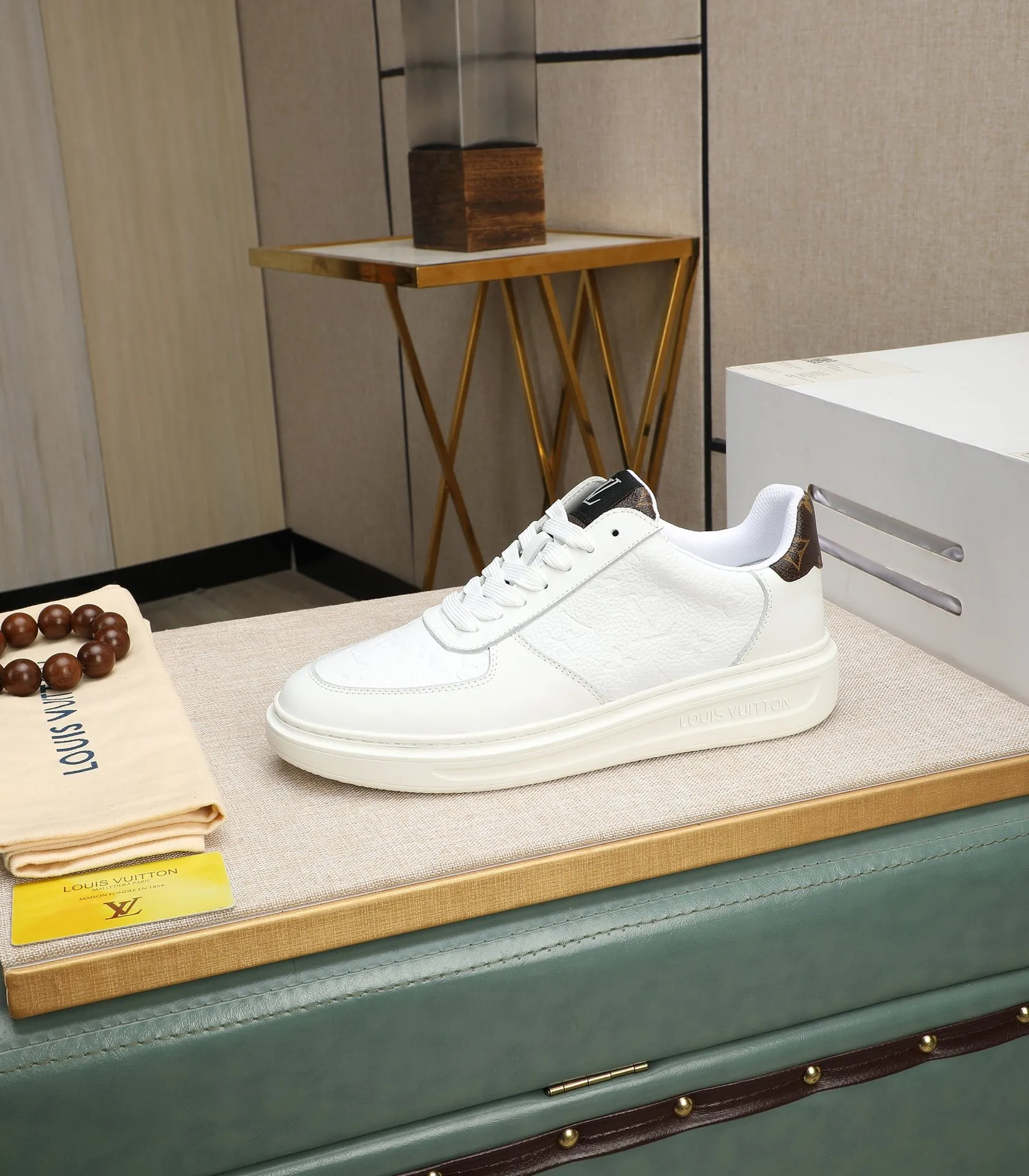 Men's shoes 💰540 💰(Niuli: full package) louis vuitton (Louis Vuitton/lv) top 🔍🔍 new models are on sale at the same time at the counter. The upper 🇮🇹 is imported from Italy, first-layer cowhide, and the lining is fully imported cowhide. 💪💪, completely 1⃣️ to 1 ⃣️Re-engraved🇮🇹💪💪, ⚠Sole: The original sole is specially provided by the original factory, the exclusive movable molded sole is super comfortable, ⚠The original factory follows the order, 🔍🔍high quality, you can enter and exit the counter at will, welcome to compare⚠. Code number:38-44